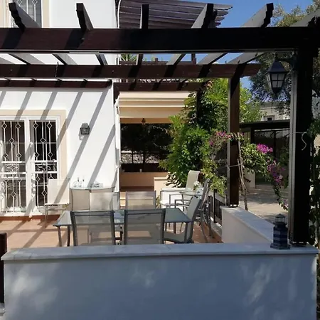 Cheerful Holiday House Villa